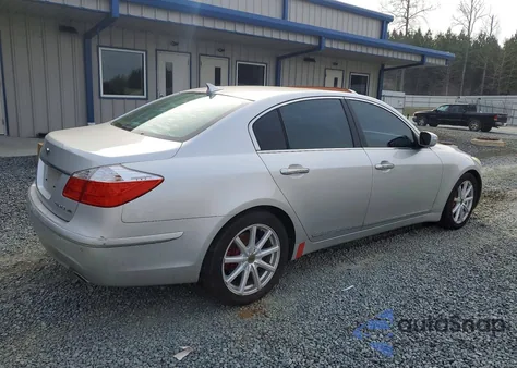 2009 Hyundai Genesis 4.6L z USA, uszkodzony, nr VIN KMHGC46FX9U054481